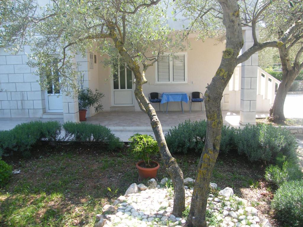 Apartments Maslina لومباردا المظهر الخارجي الصورة
